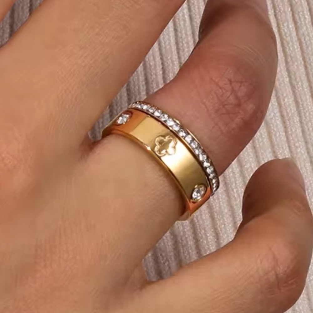 Lux 2x gold color crystal 7 size ring - Picture 8 of 14